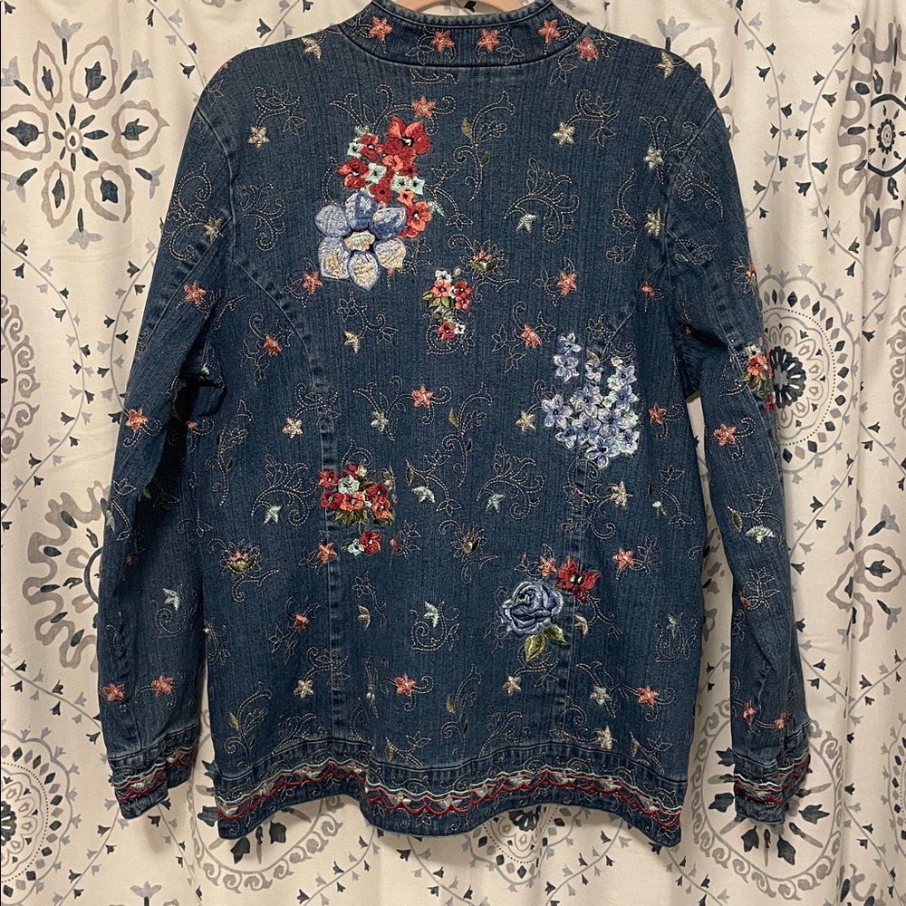 Denim & Co. Embroidered Denim Jacket - Size Large - Picture 8 of 8